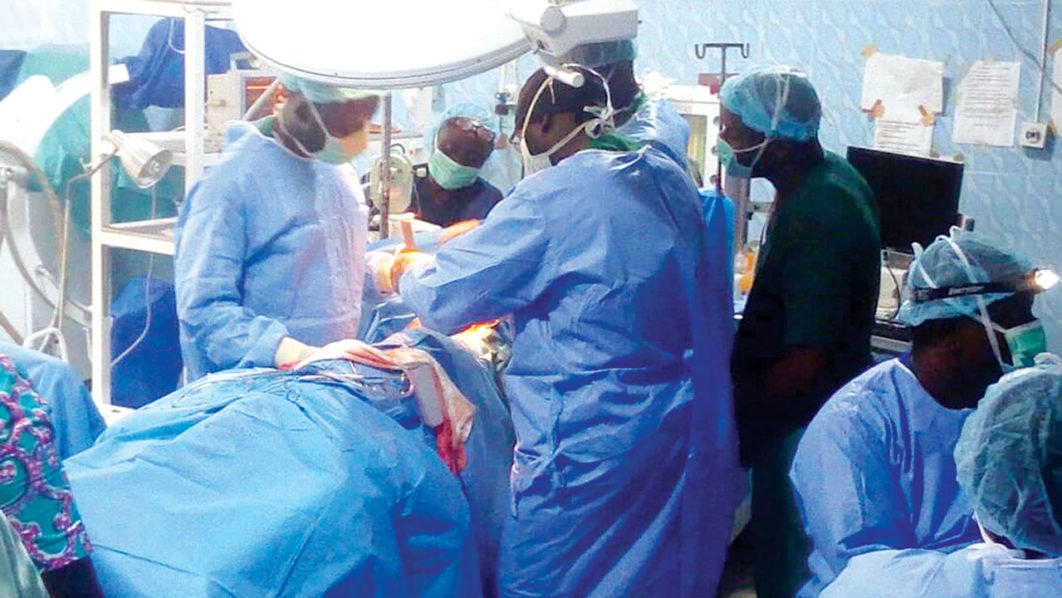 Public doctors begin indefinite strike