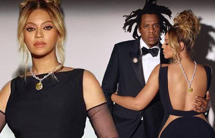 Beyonce wears famous diamond necklace in new photos with Jay Z
