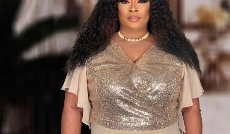 Floxy Bee set to drop new music, announces release date